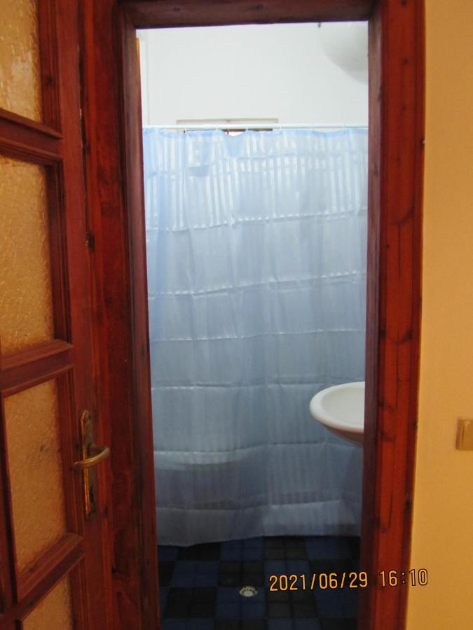 Private Apartment At Guest House Hektor & Aferdita Vlorë Buitenkant foto