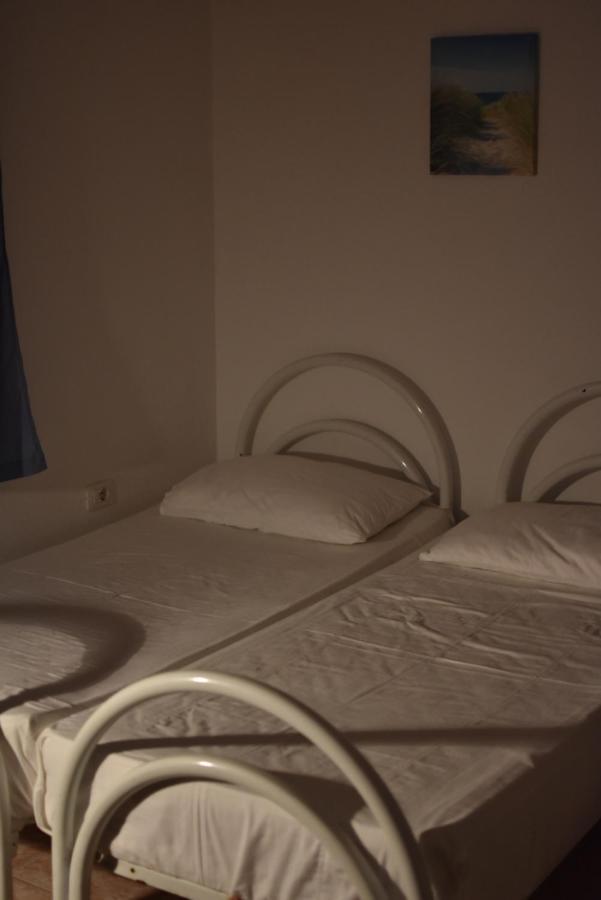 Private Apartment At Guest House Hektor & Aferdita Vlorë Buitenkant foto